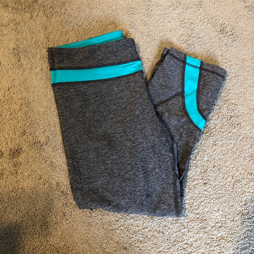 Lululemon Inspire Crop II- Size 8